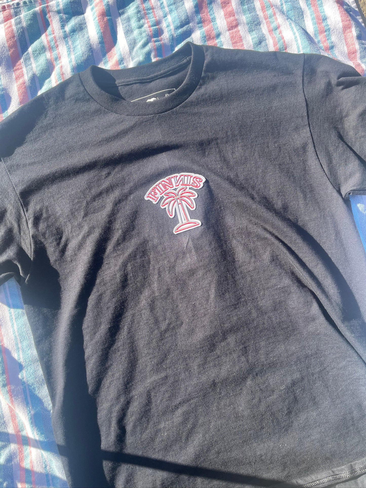 ROMAN PALM CREST TEE